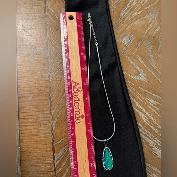 Elegant Blue/Green Opal Pendant Necklace - Picture 3 of 3